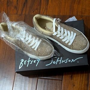 NIB BETSY JOHNSON SIDNEY PLATFORM SNEAKERS